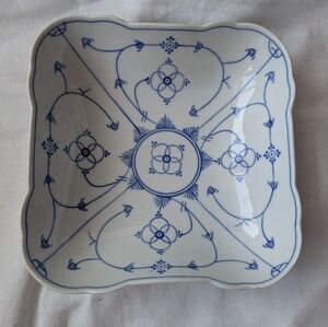 Moschendorf White Porcelain Strawflower Blue Design Square Serving Bowl Vintage